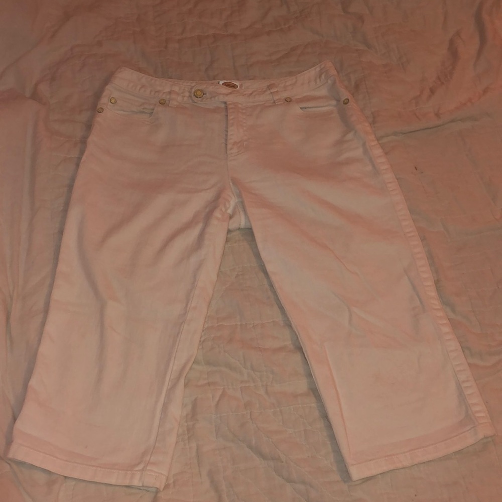 Capri pants